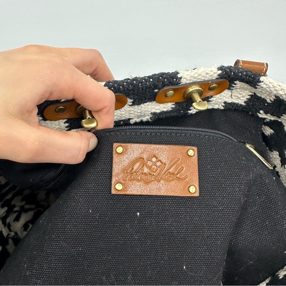 ⛔️SOLD⛔️Patricia Nash Black & Cream Hand Loomed Aztec Pattern Leather Strap Tote - Picture 10 of 10